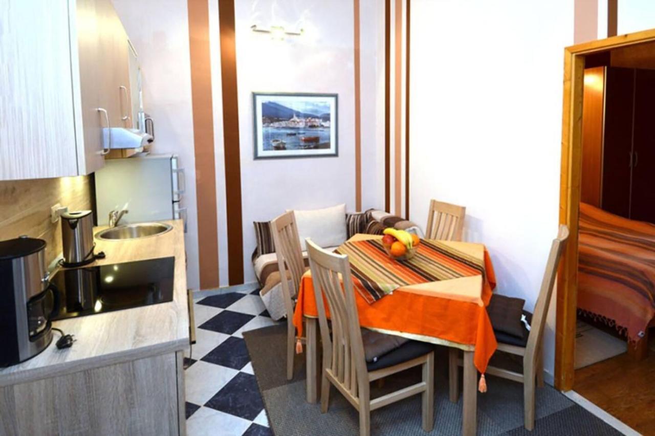 Apartmán Mediteran With Garden Next To And Old Town
